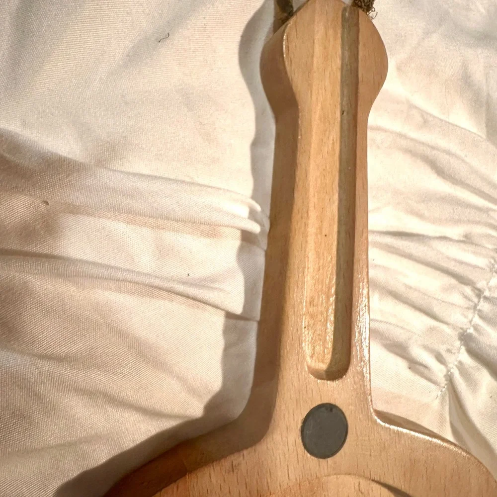 Wooden Guitar Shaped Cheese Board with Knife 6x 14 - Picture 4 of 8